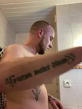 Snapshot of MikeFake chatting on 03.27.26 MikeFake online show from 03.27.26