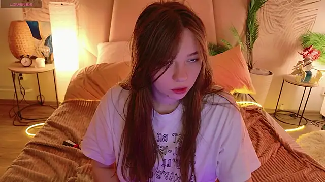 Moon  Bunny online show from 04.10.26