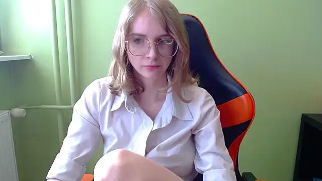 juicyPenny online show from 04.11.26