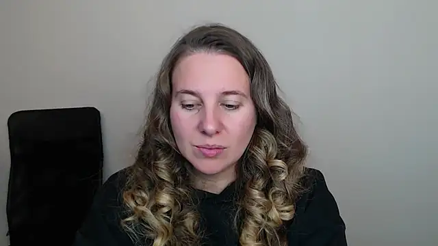 Darklure  online show from 10.20.25