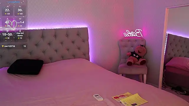 Snapshot of Katherinepinke chatting on 09.25.25 Katherinepinke online show from 09.25.25