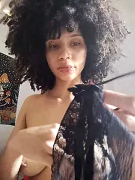 Snapshot of bettyboo2801 chatting on 05.10.26 bettyboo2801 online show from 05.10.26