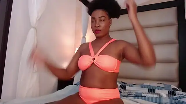 AvaLucci online show from 10.18.25