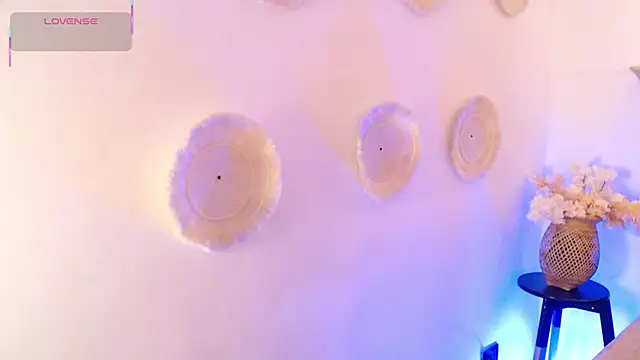 Dulcey  online show from 12.05.25