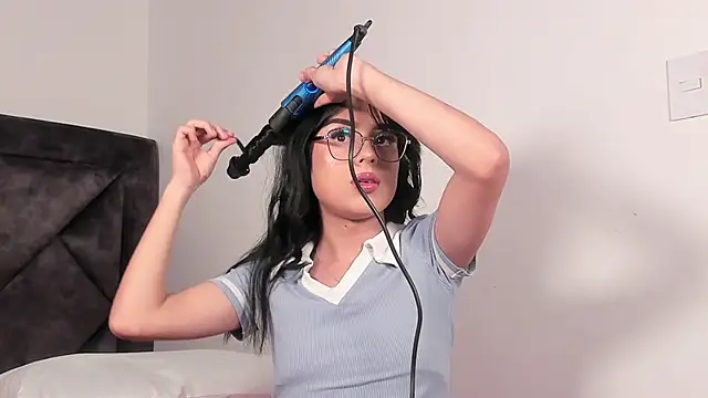 Snapshot of SamanthaRivas_ chatting on 09.26.25 SamanthaRivas online show from 09.26.25