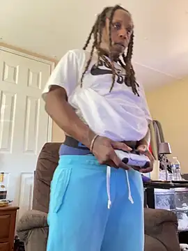 Snapshot of BigWayneDC chatting on 04.15.26 BigWayneDC online show from 04.15.26