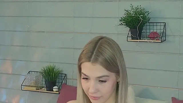 Snapshot of Bella_svon chatting on 05.16.26 Bella svon online show from 05.16.26