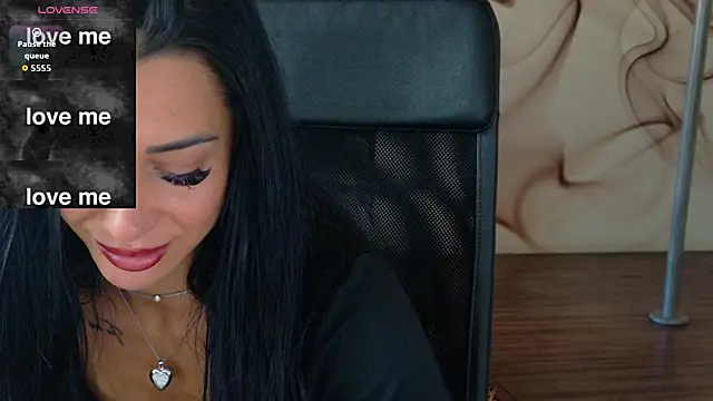 NaomiScarlet online show from 09.22.25