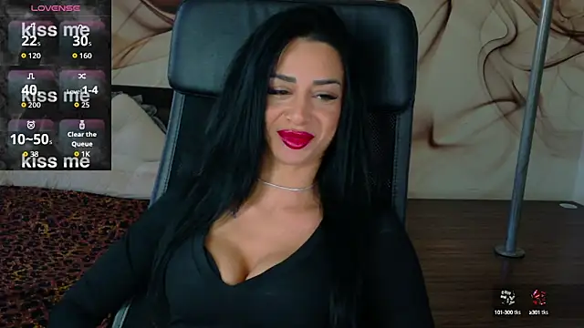 NaomiScarlet online show from 10.11.25