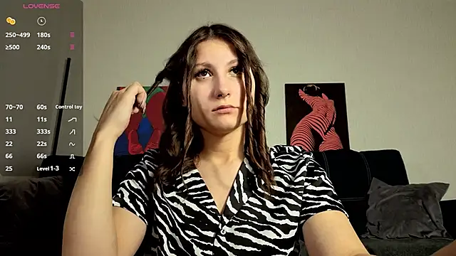 TrixiBell online show from 11.27.25