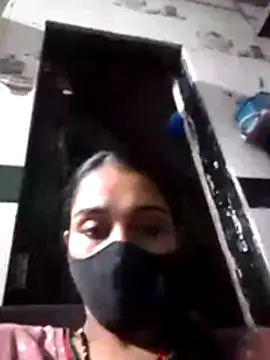 Snapshot of Zoya_G chatting on 12.16.25 Zoya G online show from 12.16.25