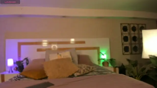 Snapshot of anne_dh chatting on 10.01.25 anne dh online show from 10.01.25