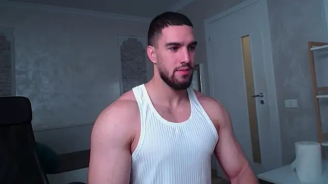 Snapshot of IvanHydee chatting on 10.22.25 IvanHydee online show from 10.22.25