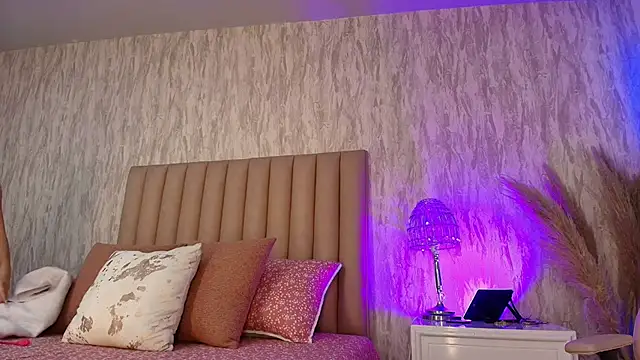 Emely florence  online show from 03.09.26