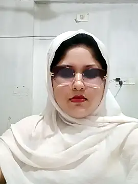 Snapshot of Nusrat-N chatting on 06.01.26 Nusrat-N online show from 06.01.26
