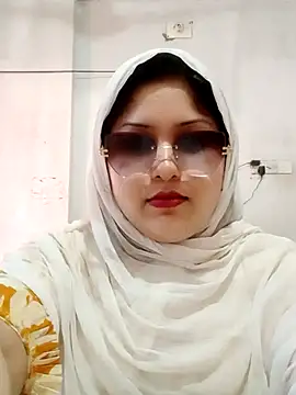 Snapshot of Nusrat-N chatting on 06.08.26 Nusrat-N online show from 06.08.26
