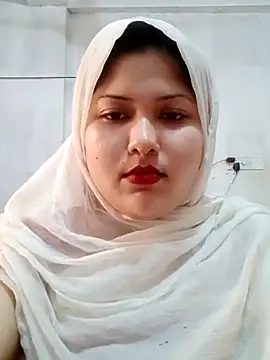 Snapshot of Nusrat-N chatting on 06.17.26 Nusrat-N online show from 06.17.26