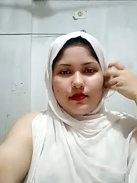 Snapshot of Nusrat-N chatting on 06.27.26 Nusrat-N online show from 06.27.26
