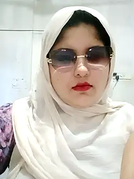 Snapshot of Nusrat-N chatting on 07.13.26 Nusrat-N online show from 07.13.26