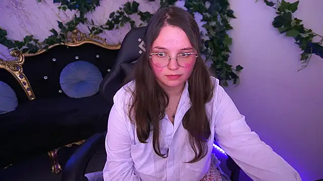 SophieDreamss online show from 11.19.25