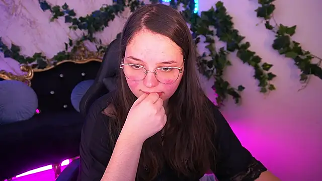 SophieDreamss online show from 11.24.25