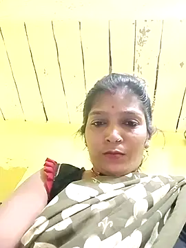 Snapshot of Samiya-143 chatting on 11.04.25 Samiya-143 online show from 11.04.25