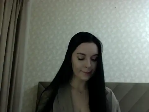 Snapshot of Lulii24 chatting on 10.31.25 Lulii24 online show from 10.31.25