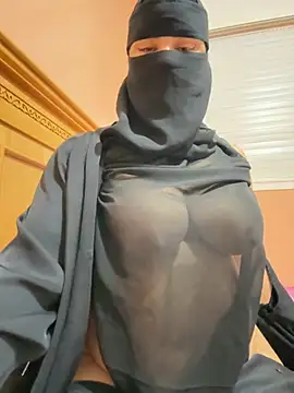 Snapshot of _Laiali_ chatting on 09.17.25 Laiali online show from 09.17.25