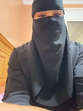 Snapshot of _Laiali_ chatting on 09.27.25 Laiali online show from 09.27.25