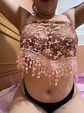 Snapshot of _Laiali_ chatting on 10.11.25 Laiali online show from 10.11.25