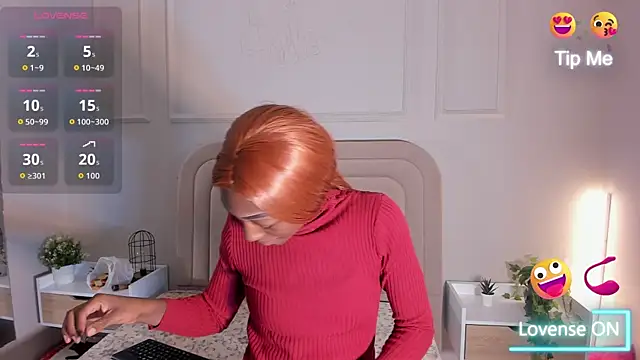 Anamonrroe online show from 10.06.25