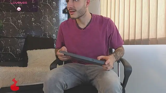 Snapshot of Rafael_Mendezz chatting on 05.23.26 Rafael Mendezz online show from 05.23.26