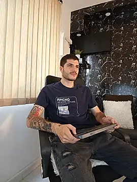 Snapshot of Rafael_Mendezz chatting on 07.06.26 Rafael Mendezz online show from 07.06.26
