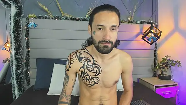 Hisoka 011 online show from 12.21.25