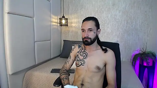 Hisoka 011 online show from 02.18.26