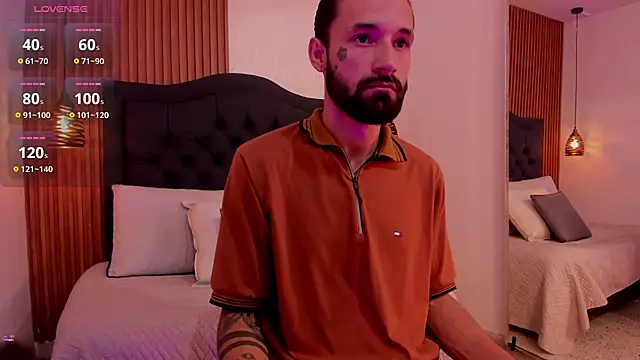 Hisoka 011 online show from 04.15.26