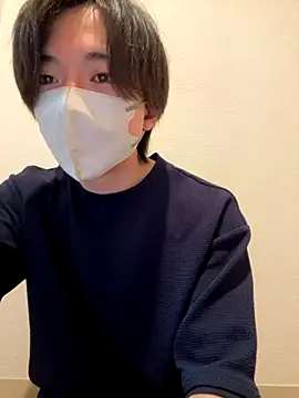 Snapshot of Yuma0718 chatting on 11.21.25 Yuma0718 online show from 11.21.25