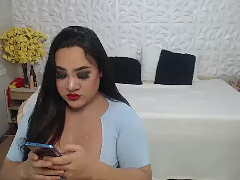 Hotcum ella online show from 11.26.25