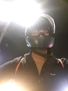 Snapshot of YoursThickDick chatting on 09.11.25 YoursThickDick online show from 09.11.25