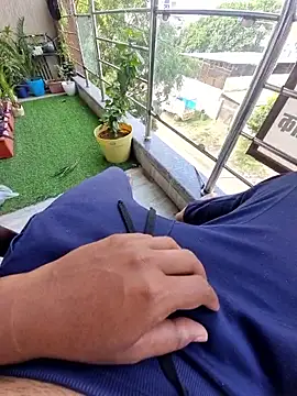 Snapshot of YoursThickDick chatting on 09.16.25 YoursThickDick online show from 09.16.25