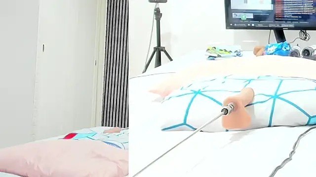 Alani Queen online show from 10.17.25