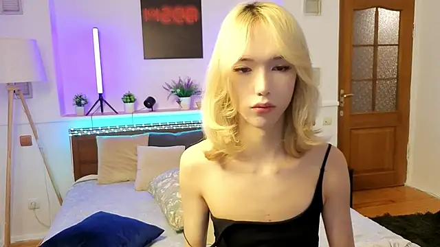 Snapshot of okerriella chatting on 03.27.26 okerriella online show from 03.27.26