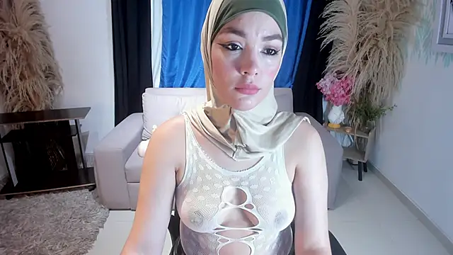 Snapshot of SofiaRivera1 chatting on 06.18.26 SofiaRivera1 online show from 06.18.26
