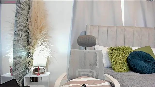 Snapshot of SofiaRivera1 chatting on 07.25.26 SofiaRivera1 online show from 07.25.26