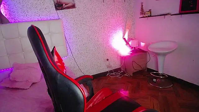 manelike  online show from 10.10.25