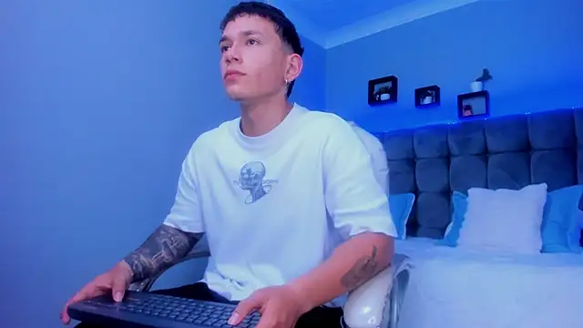 Thomas moon online show from 12.02.25