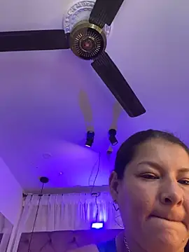 Snapshot of Sussan__ chatting on 06.19.26 Sussan online show from 06.19.26