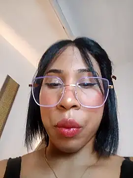 Snapshot of Elowen_Clark chatting on 01.18.26 Elowen Clark online show from 01.18.26