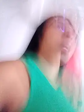 Snapshot of Elowen_Clark chatting on 02.18.26 Elowen Clark online show from 02.18.26