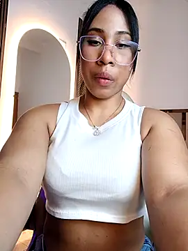 Snapshot of Elowen_Clark chatting on 02.19.26 Elowen Clark online show from 02.19.26